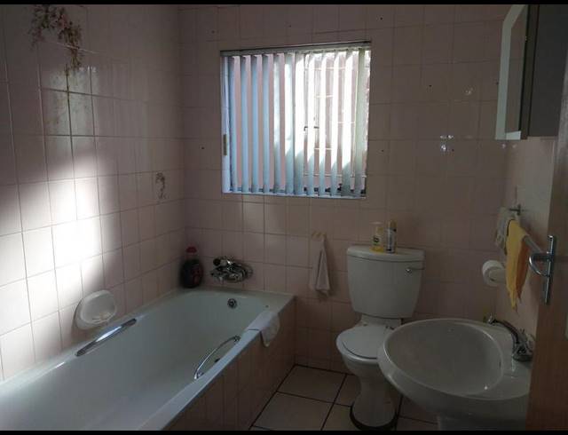 3 BEDROOM TOWNHOUSE FOR SALE IN VEREENIGING